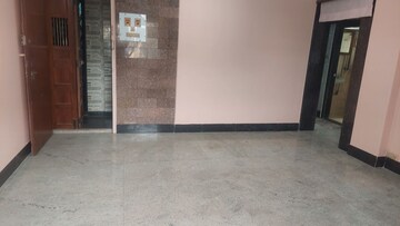 Room in 2 BHK Apartment at Gold Inn CHS, Santacruz East – for Rent