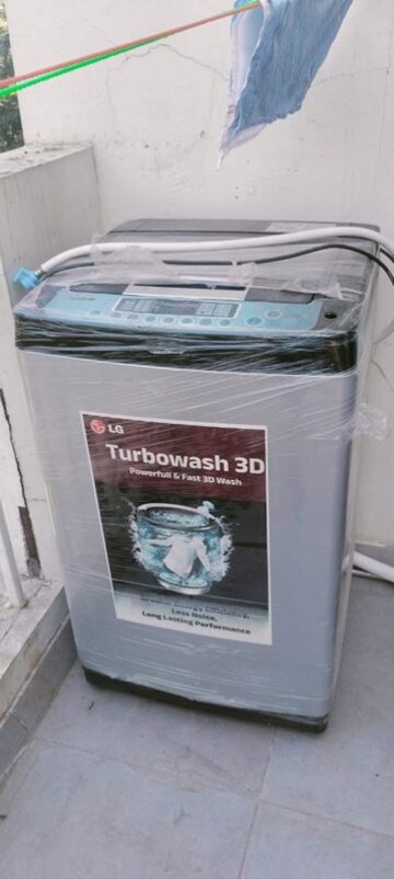 Furnished Amenities in 3 BHK Penthouse at Raama Skyz, Sama Savli Road – for Rent