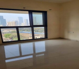 Room in 3 BHK Apartment at Matunga East – for Rent