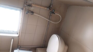 Bathroom in 2 BHK Apartment at Gold Inn CHS, Santacruz East – for Rent