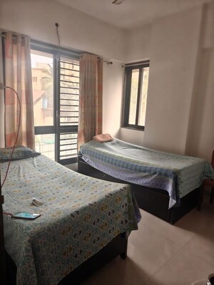 Room in 2.5 BHK Apartment at Chembur – for Sale