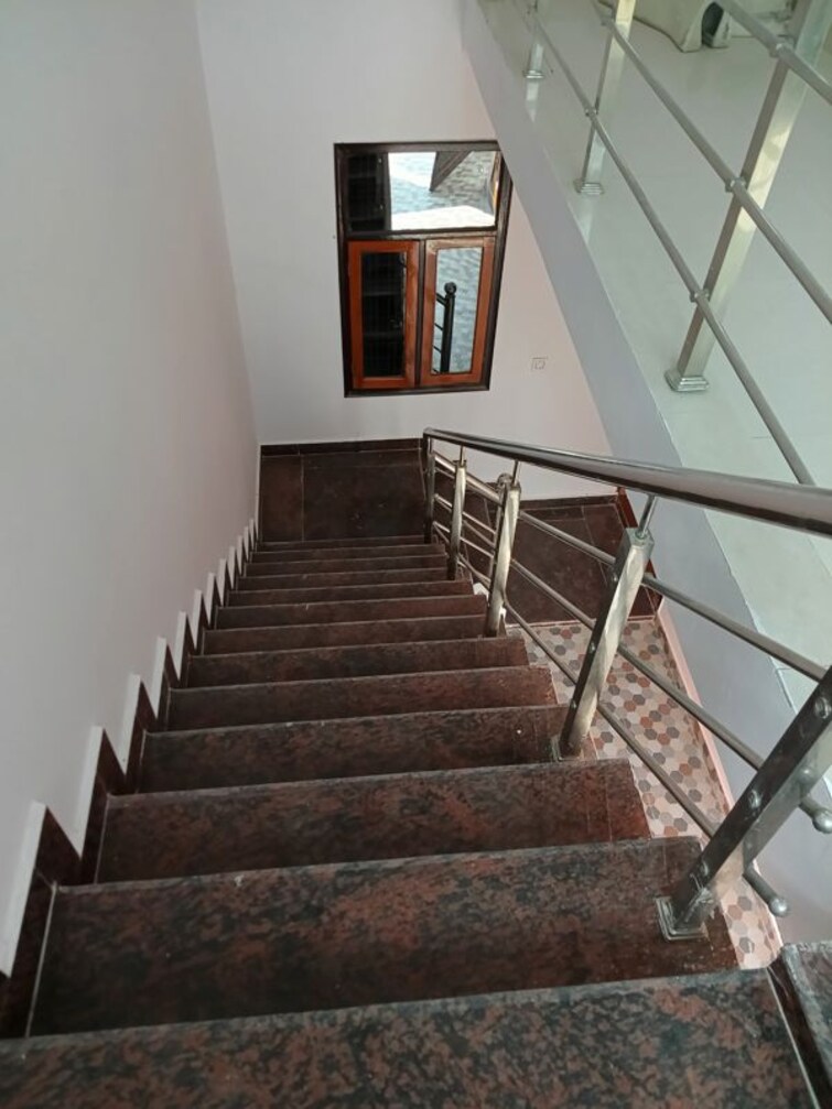 undefined, indira nagar 3 Bedroom 1800 Sq.Ft. Independent House In Indira Nagar Lucknow 9972358