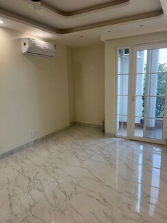 3 BHK + Servant Room Independent House For Sale in Central Park Flower Valley