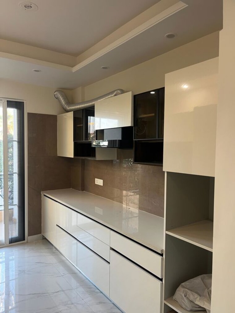 Kitchen, central-park-flower-valley 3 Bedroom 250 Sq.Yd. Independent House In Sohna Sector 33 Gurgaon 9972482