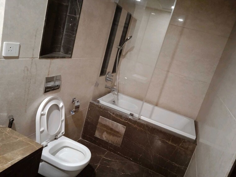 Washroom, lokhandwala-minerva-mahalaxmi 3 Bedroom 2000 Sq.Ft. Apartment In Mahalaxmi Mumbai 9972467