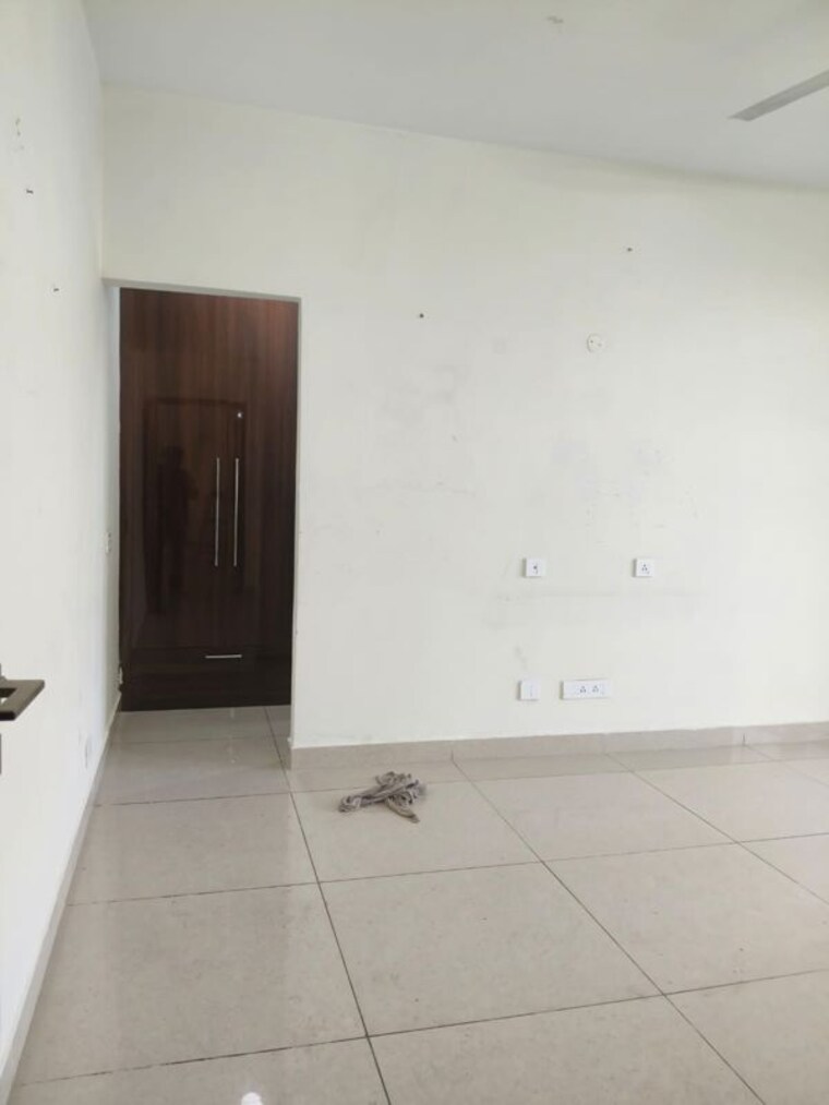 Room, maya-green-lotus-saksham 3 Bedroom 1950 Sq.Ft. Apartment In International Airport Road Zirakpur 9972520