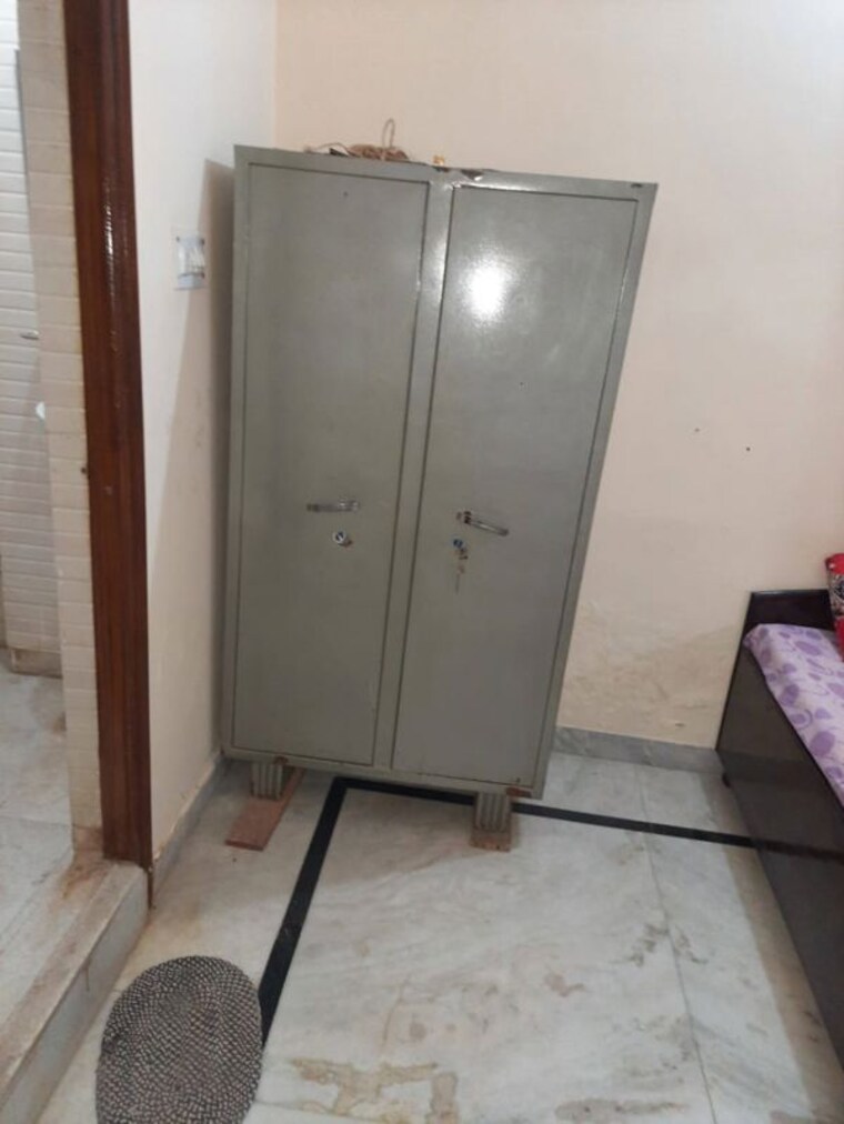 undefined, sector 38 3 Bedroom 200 Sq.Yd. Builder Floor In Sector 38 Gurgaon 9972537