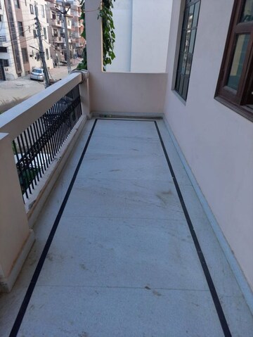 Balcony in 3 BHK Builder Floor at Sector 38 – for Rent
