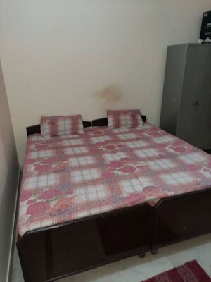 Bedroom in 3 BHK Builder Floor at Sector 38 – for Rent