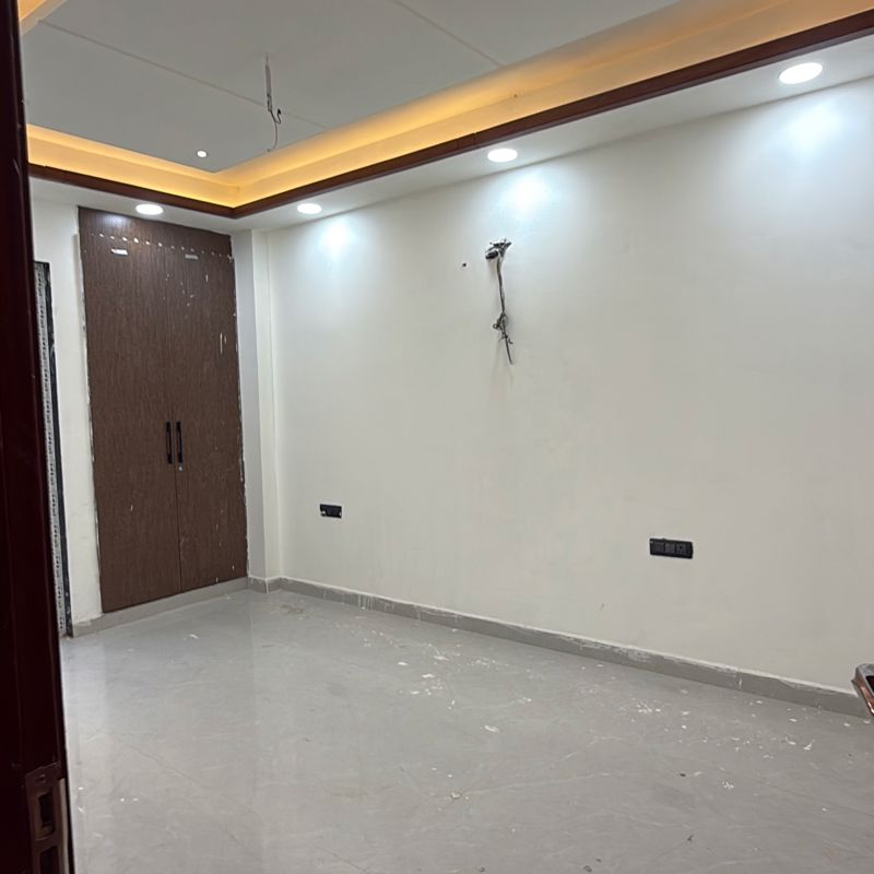 4 BHK 2400 Sq.Ft. Builder Floor in Garg Homes Floors