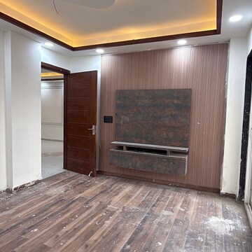 Bedroom in 4 BHK Builder Floor at Garg Homes Floors, Green Fields Colony – for Sale