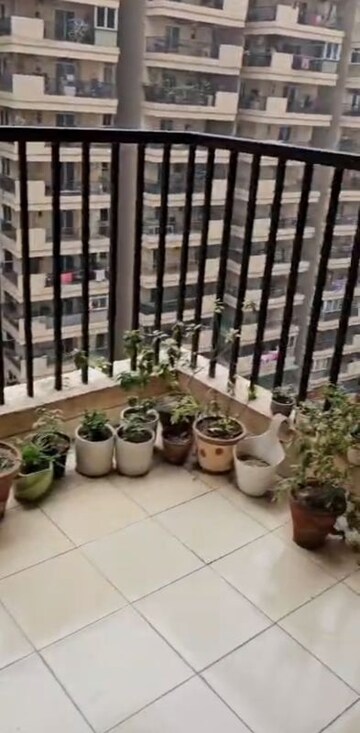 Living Room in 2 BHK Apartment at Gaur City 2 - 14th Avenue, Sector 16c Greater Noida – for Sale