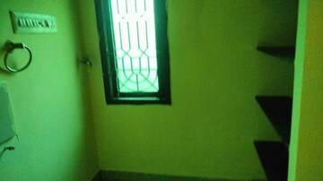 Room in 6 BHK Independent House at Mudichur – for Sale