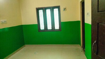 Room in 6 BHK Independent House at Mudichur – for Sale