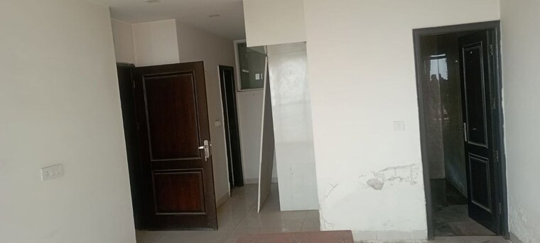 Room, dhakoli 5 Bedroom 2633 Sq.Ft. Apartment In Dhakoli Zirakpur 9972567