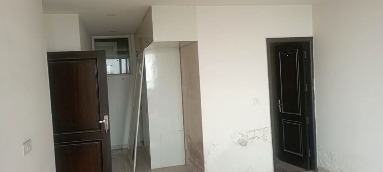 Room, dhakoli 5 Bedroom 2633 Sq.Ft. Apartment In Dhakoli Zirakpur 9972567
