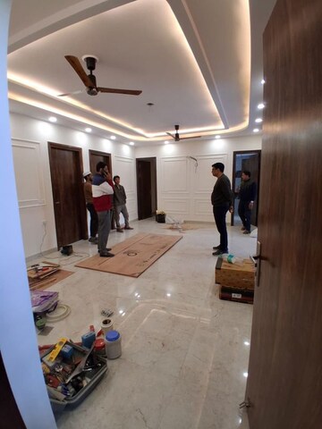 Parking in 3 BHK Apartment at Uninav Utopia, Morti – for Rent