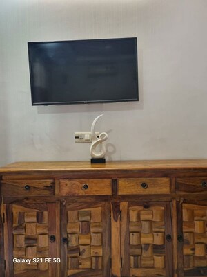 Furnished Amenities in 3 BHK Builder Floor at Kohli One Malibu Town, Sector 47 – for Rent