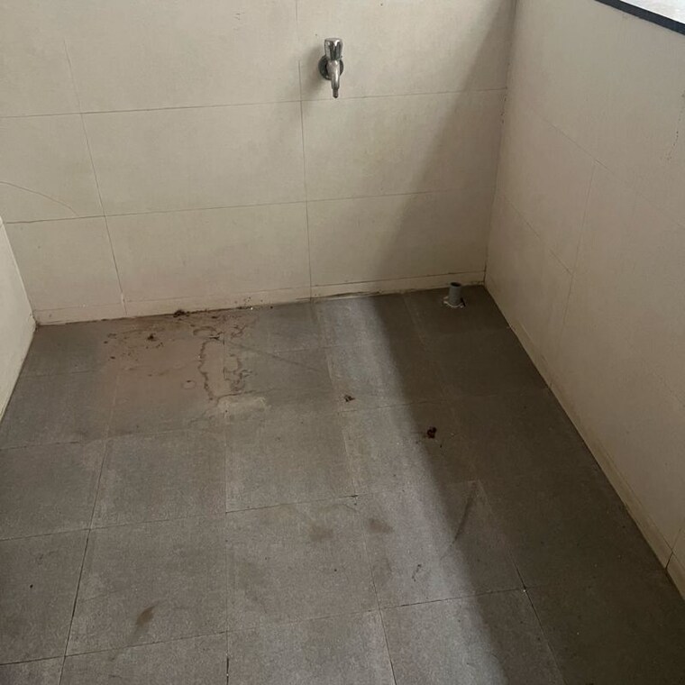 Room, goodwill-nirmiti 1.5 Bedroom 800 Sq.Ft. Apartment In Madhav Nagar Pune 9972614