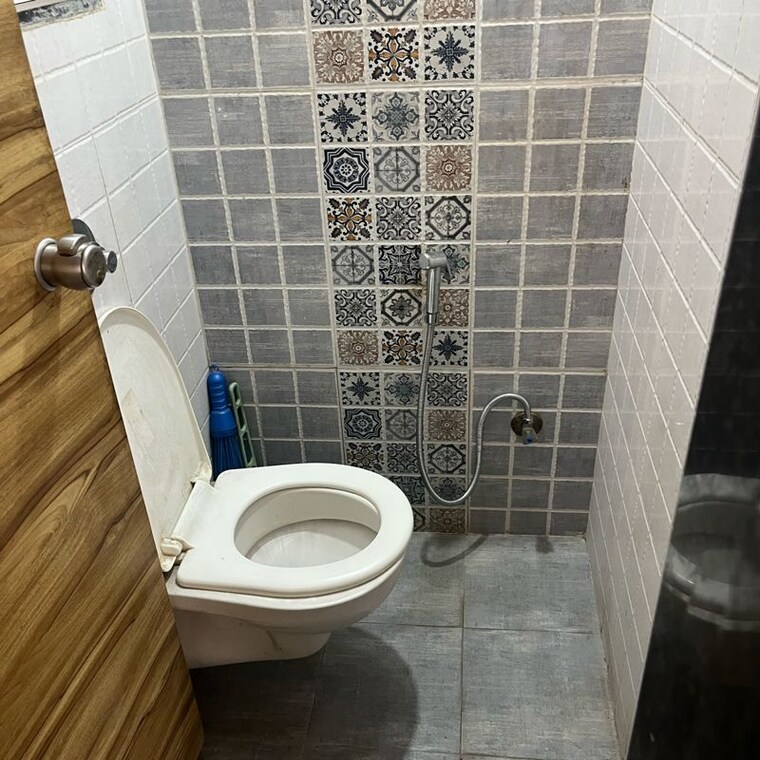 Bathroom, goodwill-nirmiti 1.5 Bedroom 800 Sq.Ft. Apartment In Madhav Nagar Pune 9972614
