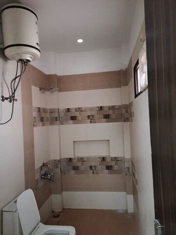 Bathroom in 2 BHK Builder Floor at Unitech South City II, Sector 50 – for Rent