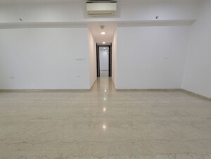 Room in 3 BHK Apartment at Lodha Kiara, Worli – for Rent