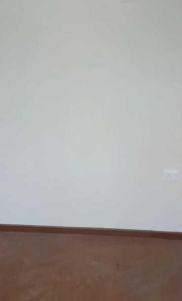 Room in 3 BHK Apartment at Amrapali Centurian Park, Tech Zone 4 Greater Noida – for Sale