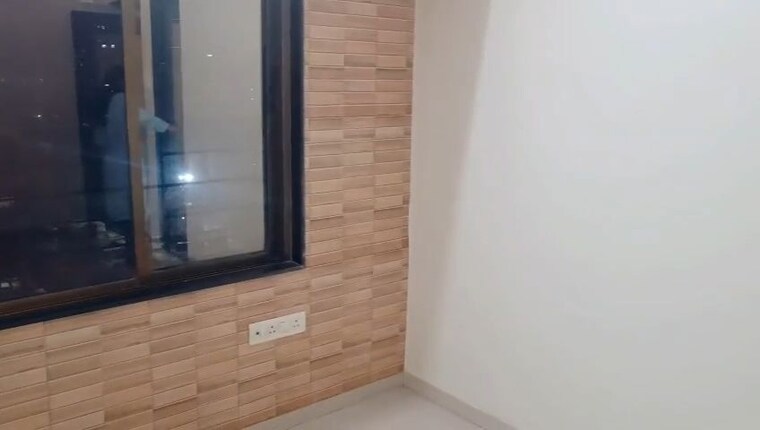 Room, dadar east 1 Bedroom 500 Sq.Ft. Apartment In Dadar East Mumbai 9972716