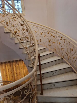 Staircase in 6+ BHK Apartment at Bopal – for Rent