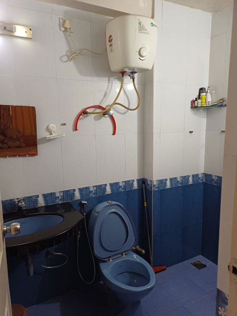 Master Bedroom, dona paula 3 Bedroom 1500 Sq.Ft. Apartment In Dona Paula Goa 9972735