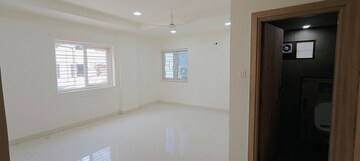 Room in 4 BHK Apartment at Madhapur – for Sale