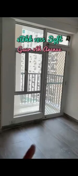 Room in 4 BHK Apartment at Gaur City 4th Avenue, Sector 4 Greater Noida – for Sale