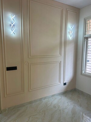 Room in 3 BHK Builder Floor at Ansal Sushant Residency, Sushant Lok Iii – for Rent