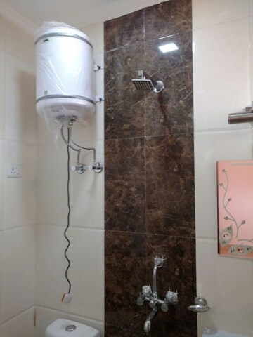 Furnished Amenities in 2 BHK Builder Floor at Saket – for Rent