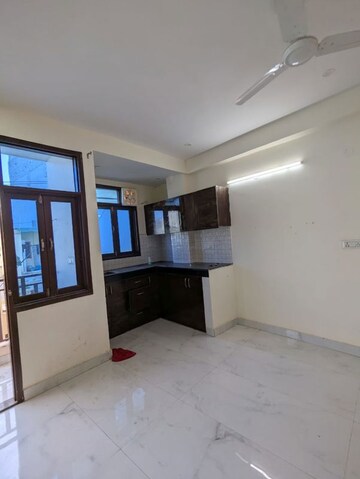 Room in 2 BHK Builder Floor at Saket – for Rent