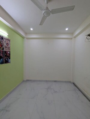 Room in 2 BHK Builder Floor at Saket – for Rent