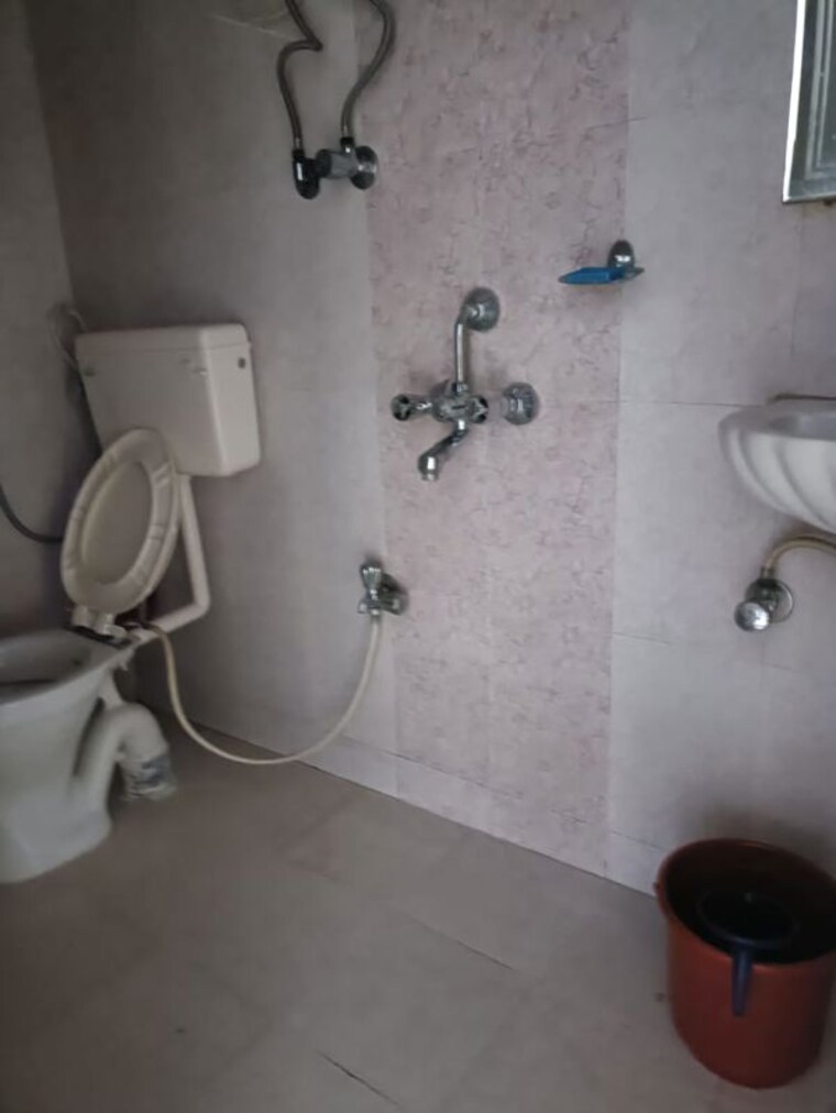 Bathroom, mehta-amrut-heaven 2 Bedroom 900 Sq.Ft. Apartment In Kalyan West Thane 9886775