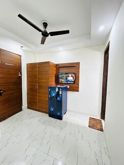 3 BHK Apartment For Sale in DLF Regal Gardens