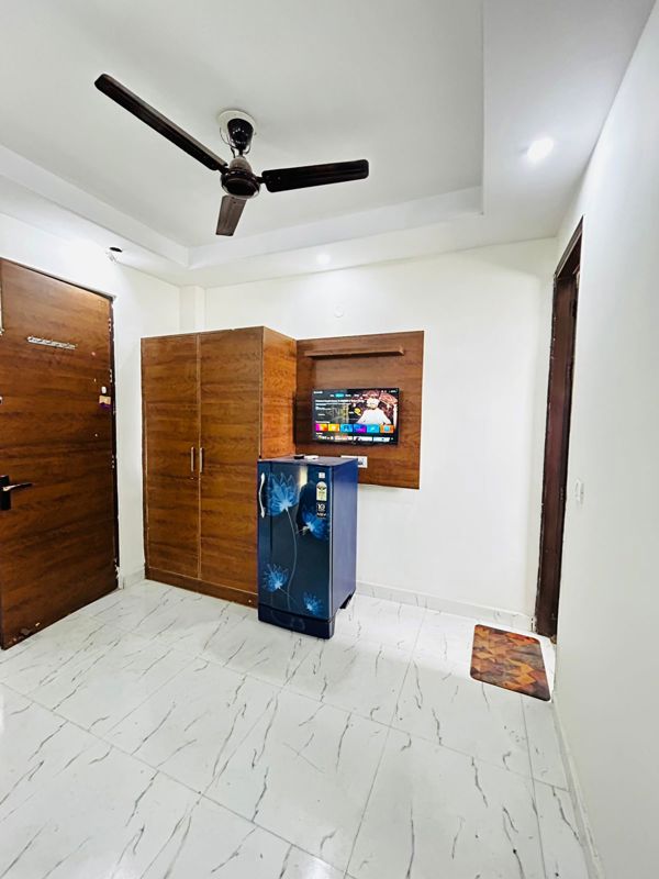 3 BHK Apartment For Sale in DLF Regal Gardens