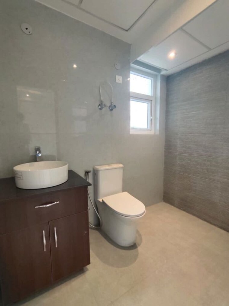 Bathroom, migsun-twiinz 3 Bedroom 1050 Sq.Ft. Apartment In Eta Ii Greater Noida Greater Noida 9972855