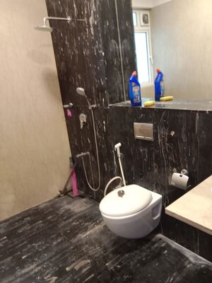 Bathroom in 3.5 BHK Apartment at Omkar Alta Monte, Malad East – for Rent