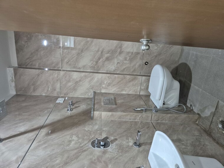Bathroom, palm-residency-chhatarpur 1 Bedroom 450 Sq.Ft. Builder Floor In Chattarpur Delhi 9972871