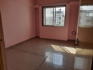 Room in 2 BHK Apartment at Pooja Alka Uttam Enclave, Mundhwa – for Rent