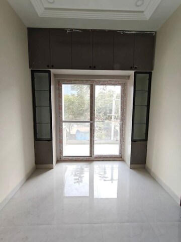 Room in 3 BHK Apartment at Banjara Hills – for Rent