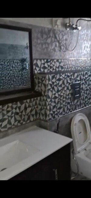 Parking in 3 BHK Builder Floor at Builder Floor, Sector 28 – for Rent