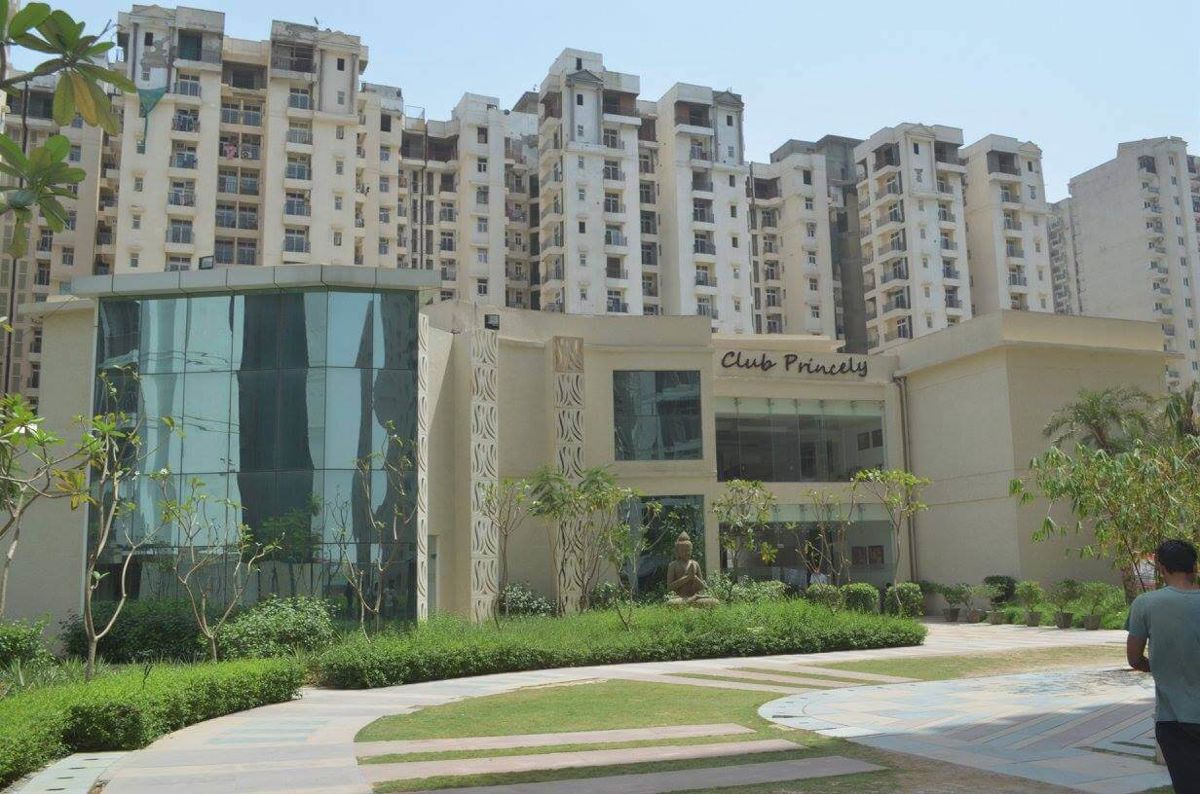 2 BHK Apartment For Sale in Amrapali Princely Estate