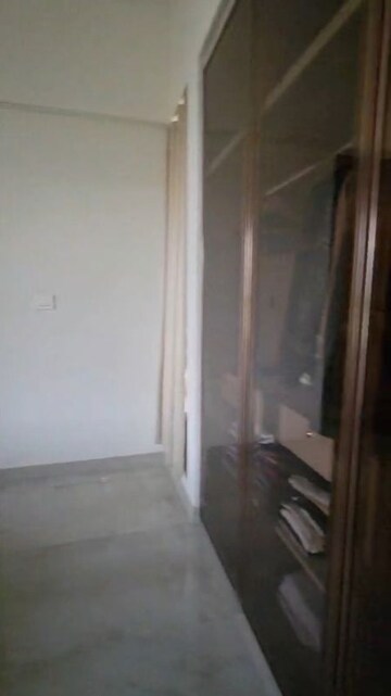 Room in 2 BHK Apartment at Lodha Luxuria, Majiwada – for Rent