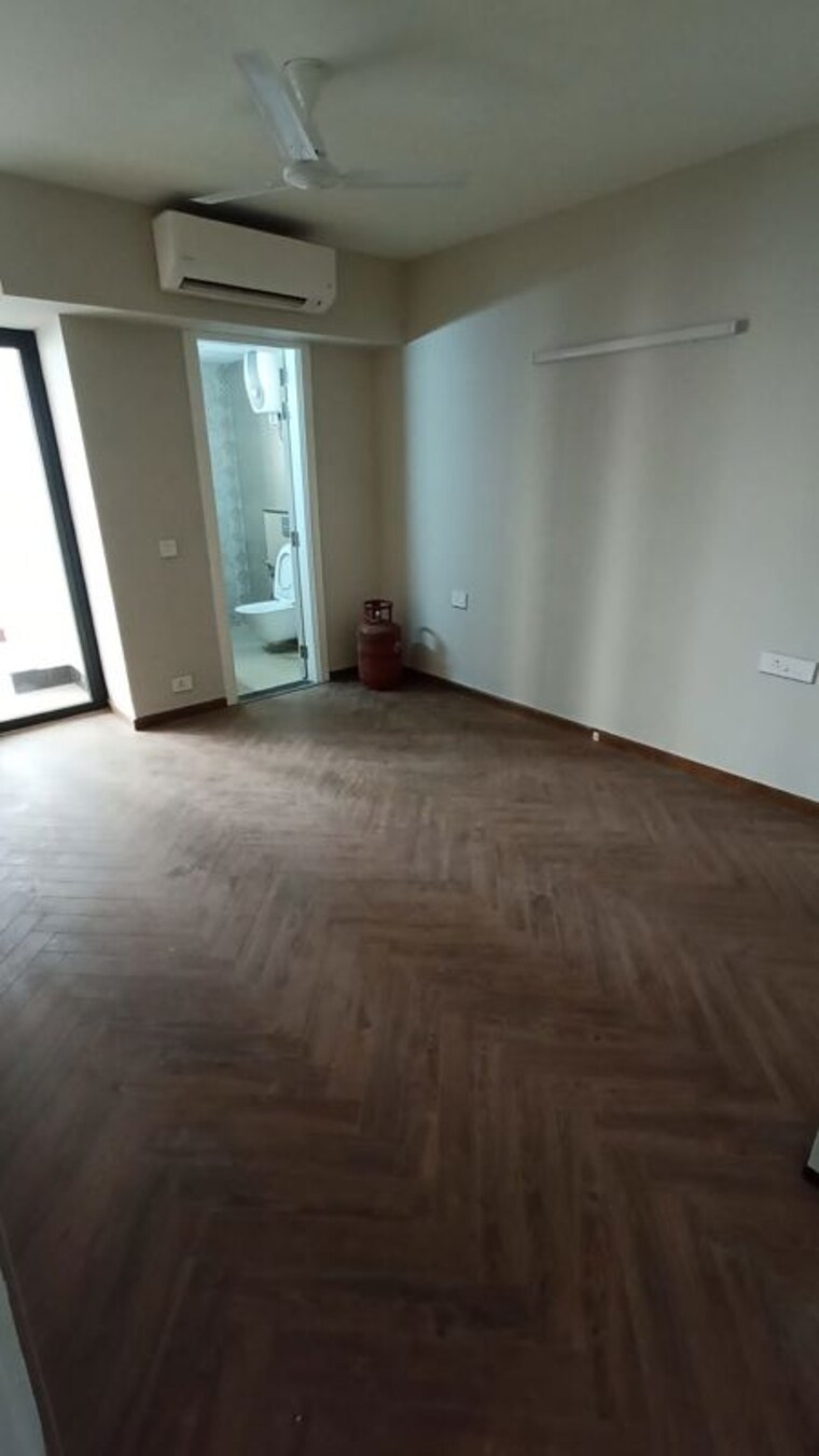 Room, signature-global-city-63a 3 Bedroom 1470 Sq.Ft. Apartment In Sector 63a Gurgaon 9972945