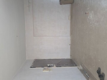 Bathroom in 3 BHK Apartment at Sterling Seaface, Worli – for Rent