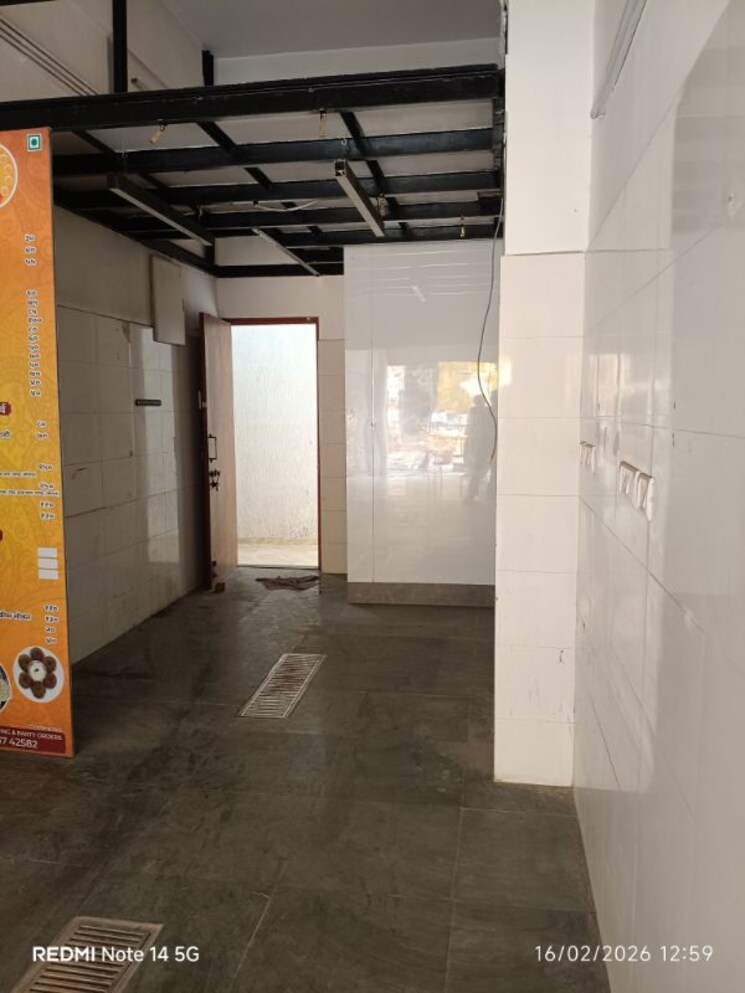 undefined, naupada Commercial Shop 350 Sq.Ft. In Naupada Thane 9972958